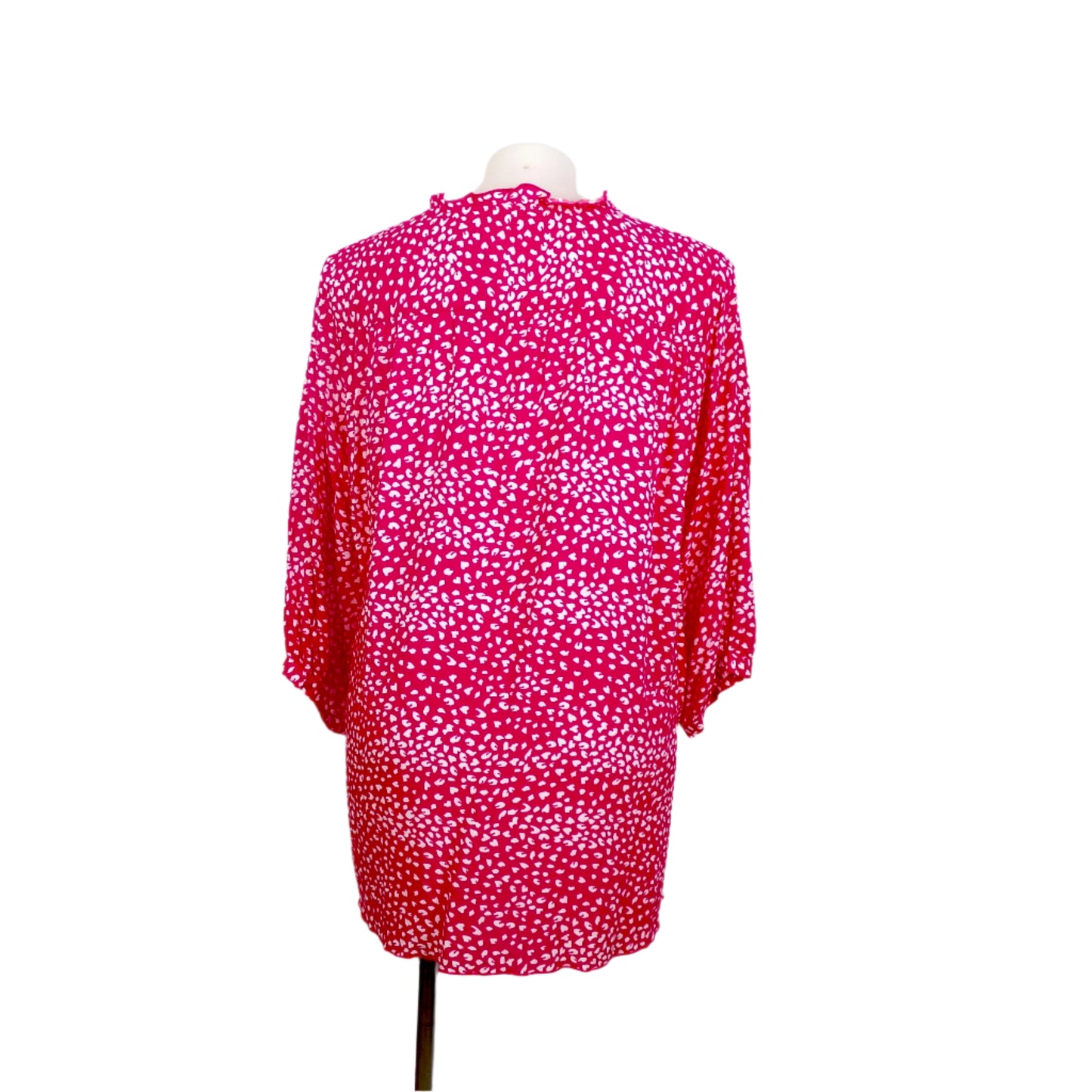 Virtuelle Half Button-Through Pintuck Chest Top Size 22