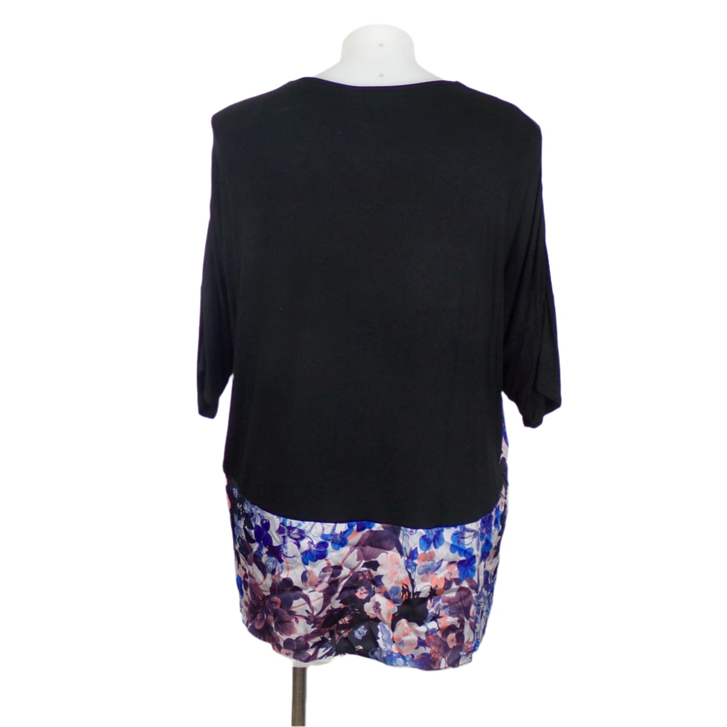 Sara Satin Floral Front Hi-Lo Hem Top Size 22