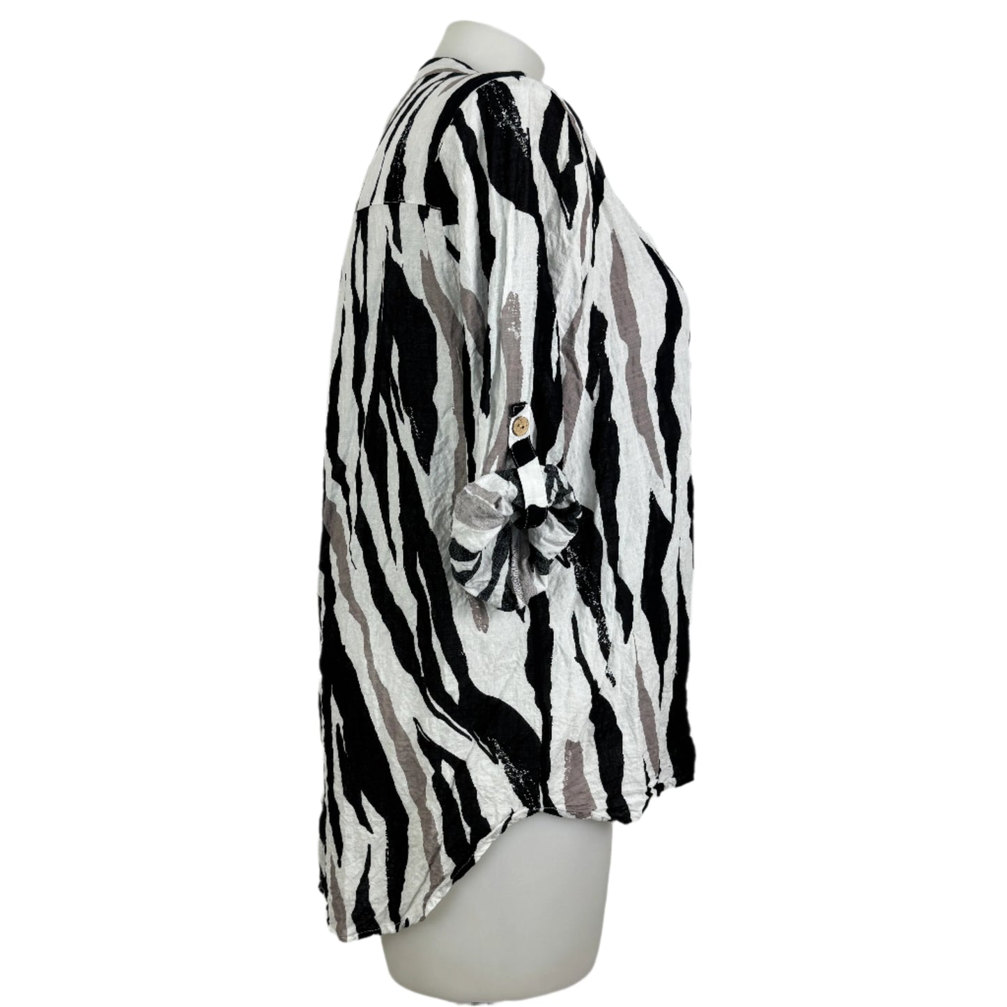 Animal-Inspired Print Button-Up Top Size 18
