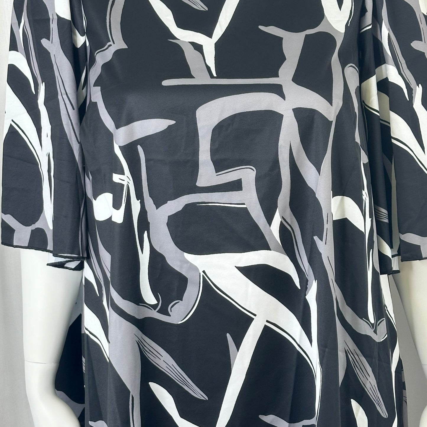 Emery Rose Printed Polyester Tunic - Size 24 BRAND NEW